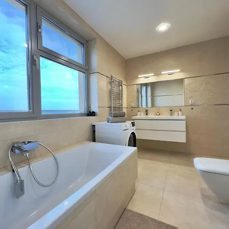 Luxusny Penthouse Nad Jazerami 230 M2, 3X Garaz, Wifi Apartment Senec Exterior photo