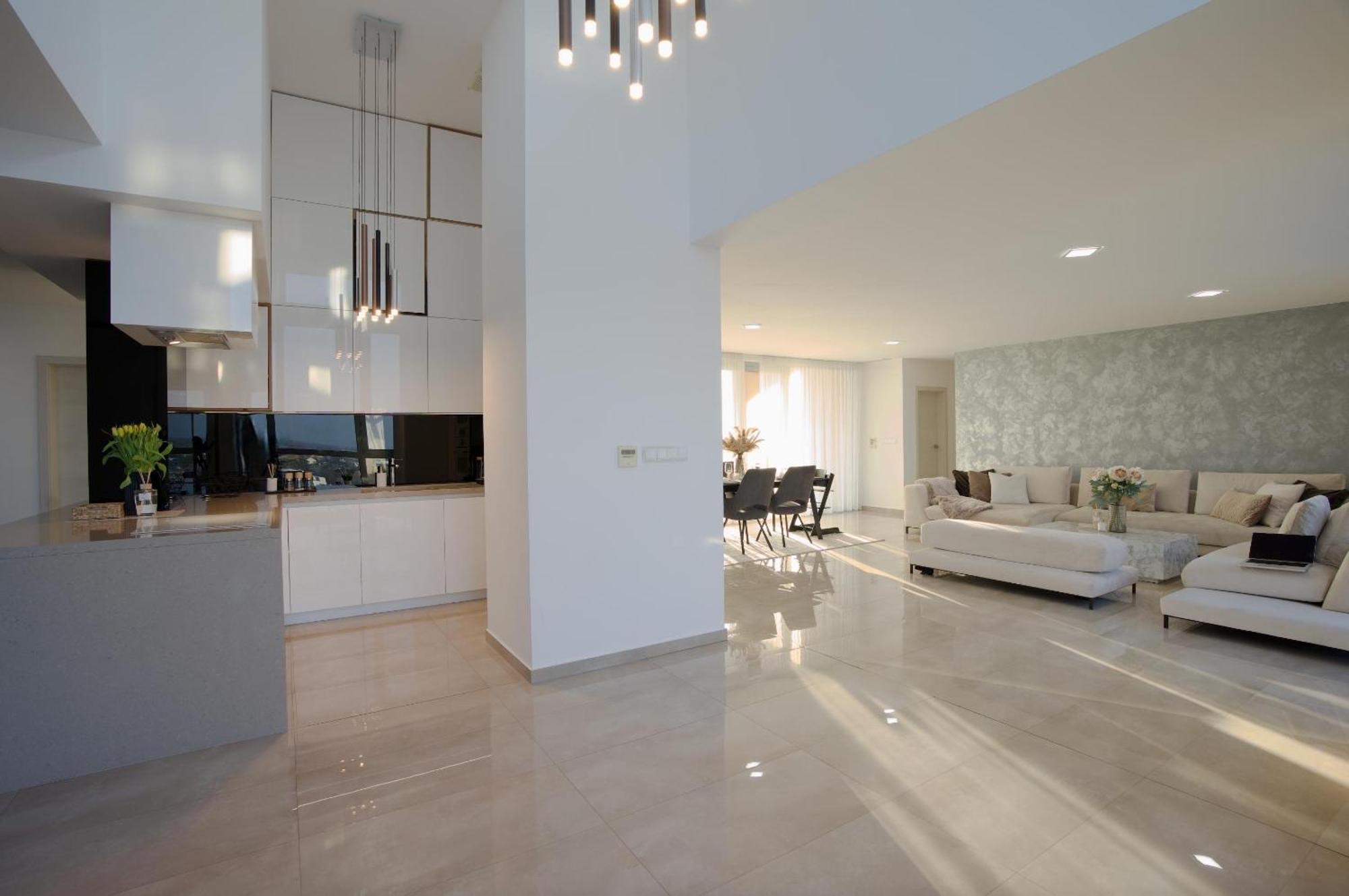 Luxusny Penthouse Nad Jazerami 230 M2, 3x Garaz, Wifi 公寓 *
