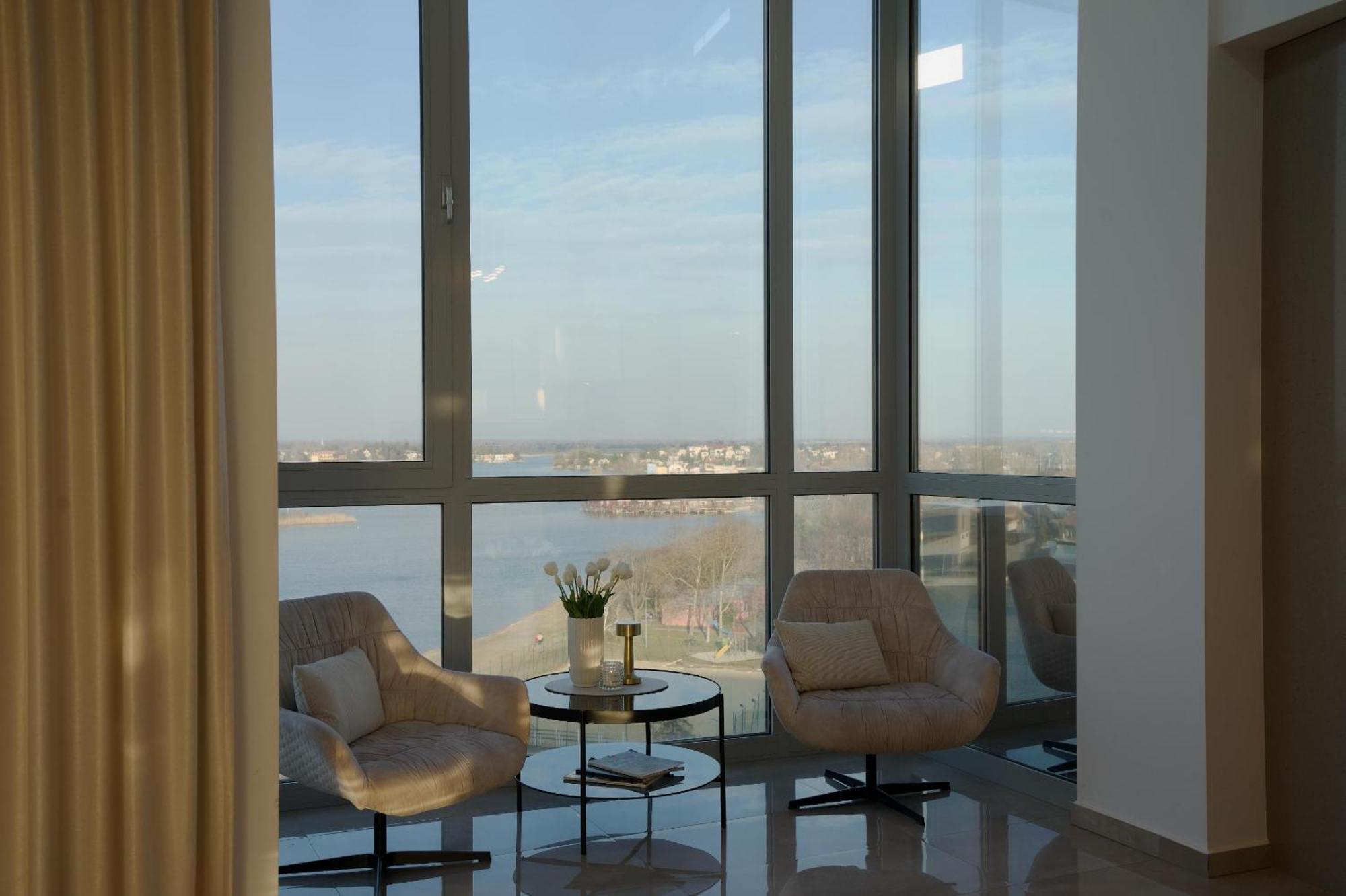 Apartment Luxusny Penthouse Nad Jazerami 230 M2, 3x Garaz, Wifi Senec
