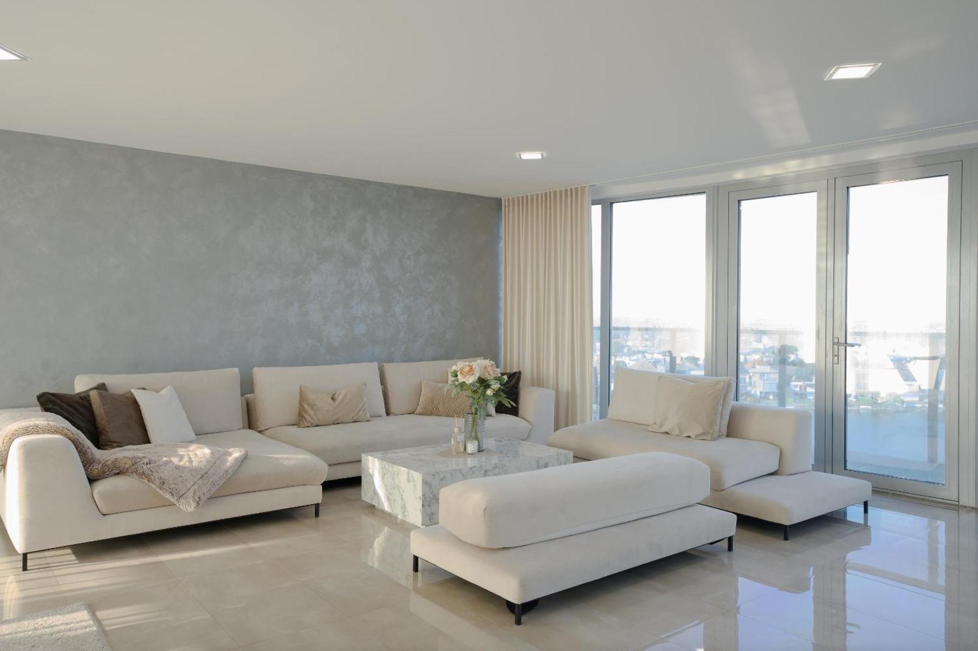 Luxusny Penthouse Nad Jazerami 230 M2, 3x Garaz, Wifi * Senec