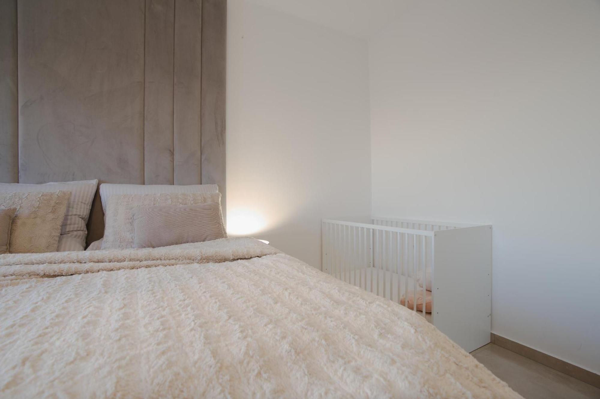 Luxusny Penthouse Nad Jazerami 230 M2, 3x Garaz, Wifi * 塞内奇