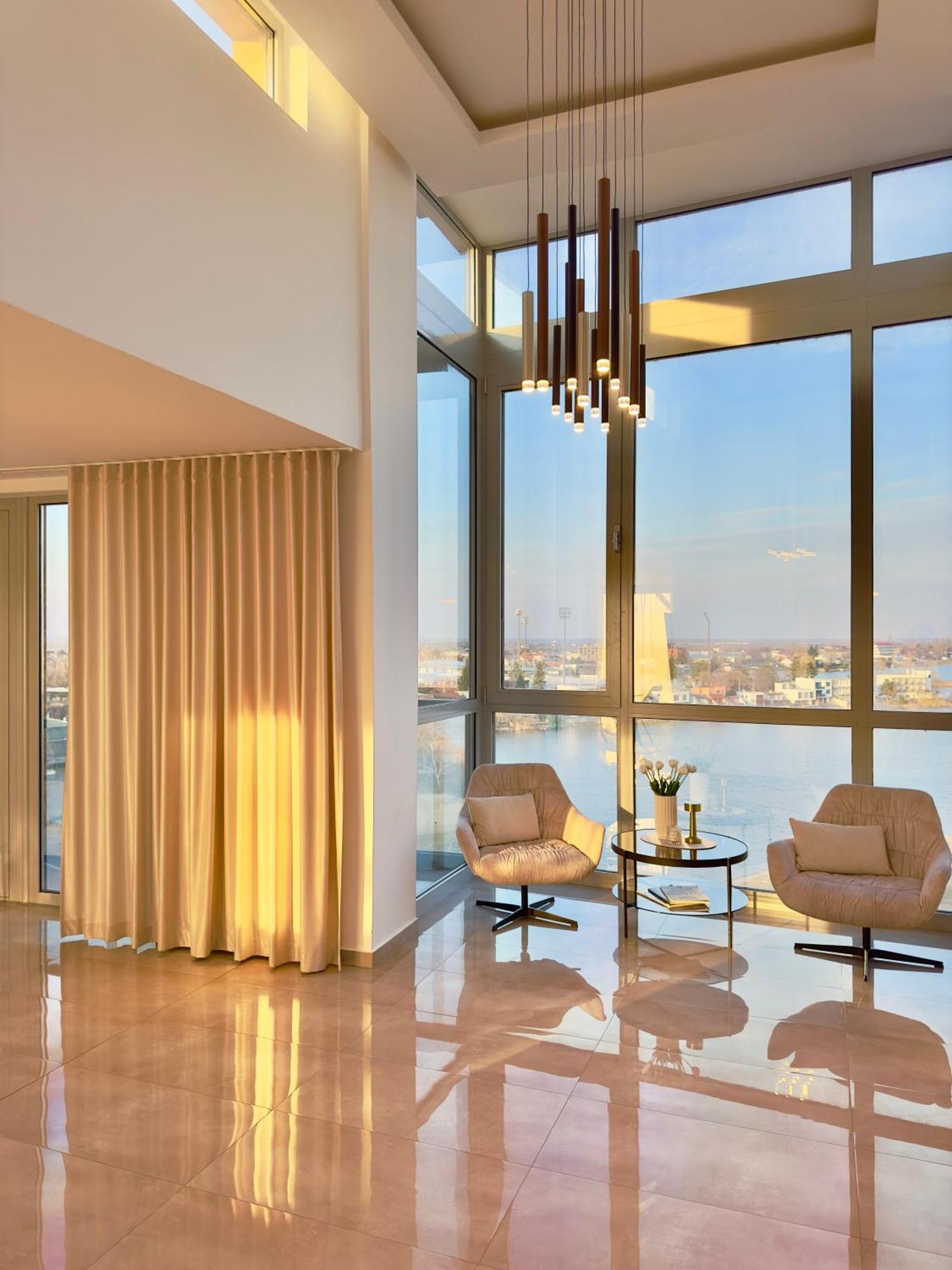 Luxusny Penthouse Nad Jazerami 230 M2, 3x Garaz, Wifi Senec