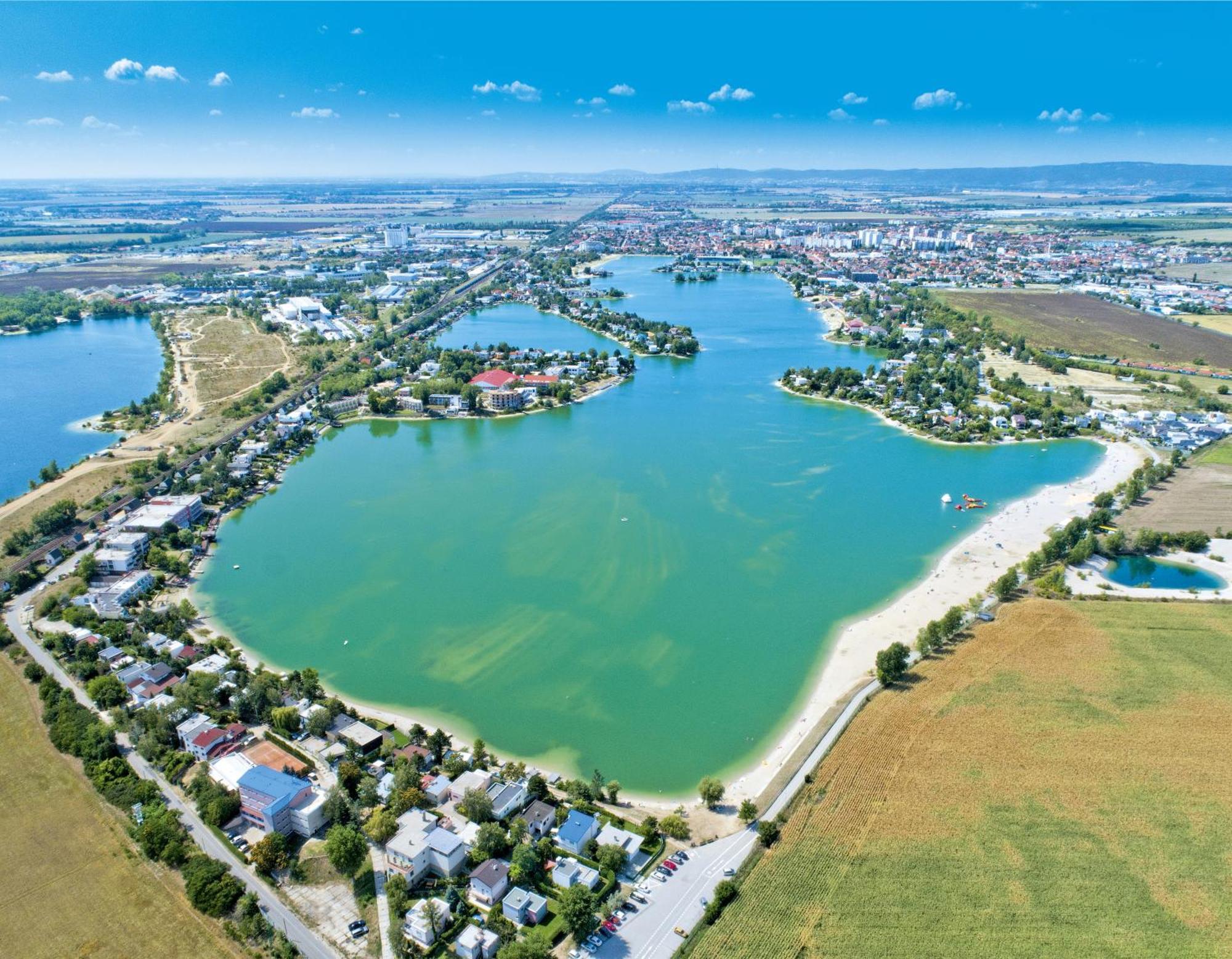 Luxusny Penthouse Nad Jazerami 230 M2, 3x Garaz, Wifi Apartment *